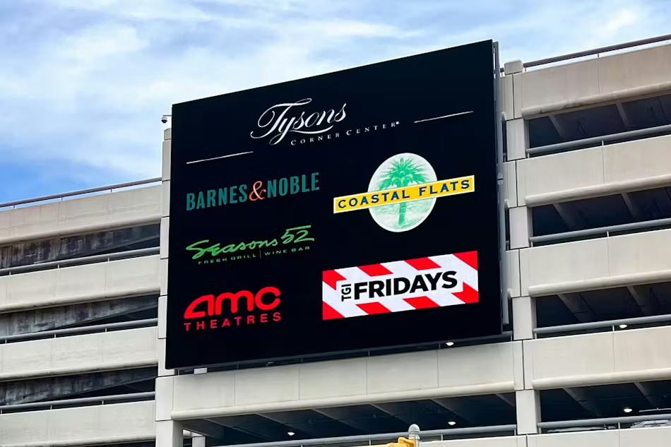 Northern Virginia’s Premier Shopping Destination Upgrades with LED Screen from SNA Displays